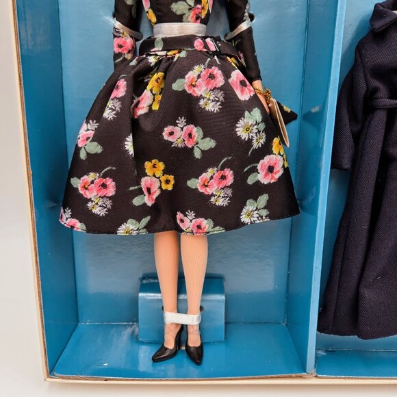 Grace Kelly The Romance Silkstone Barbie Doll Giftset By Mattel Gold Label T7944 - Picture 10 of 16